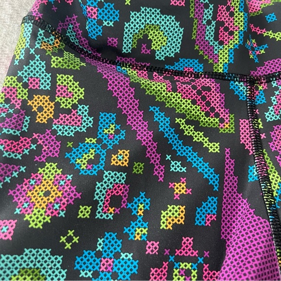 Patterned Nike Fast Leggings - Picture 3 of 7
